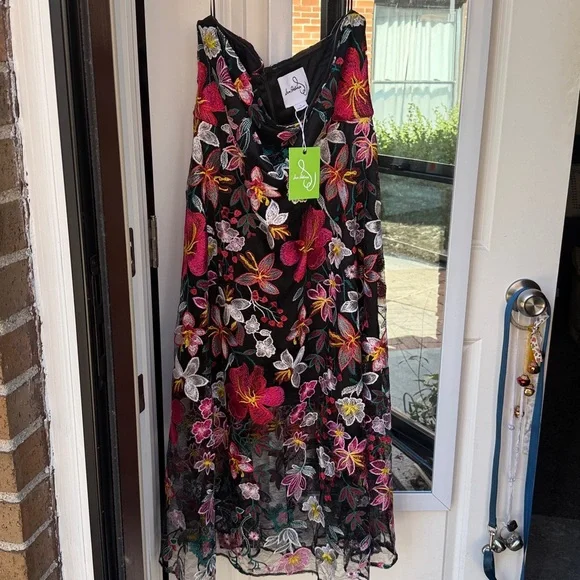 Sam Edelman Hibiscus Floral Strapless A-line Midi Dress - Picture 3 of 8